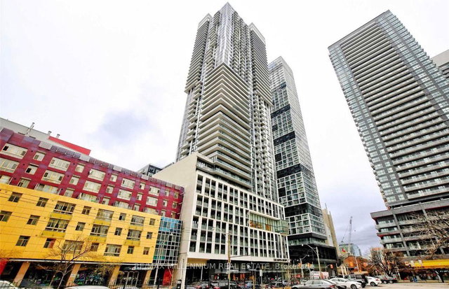 1427 - 251 Jarvis Street