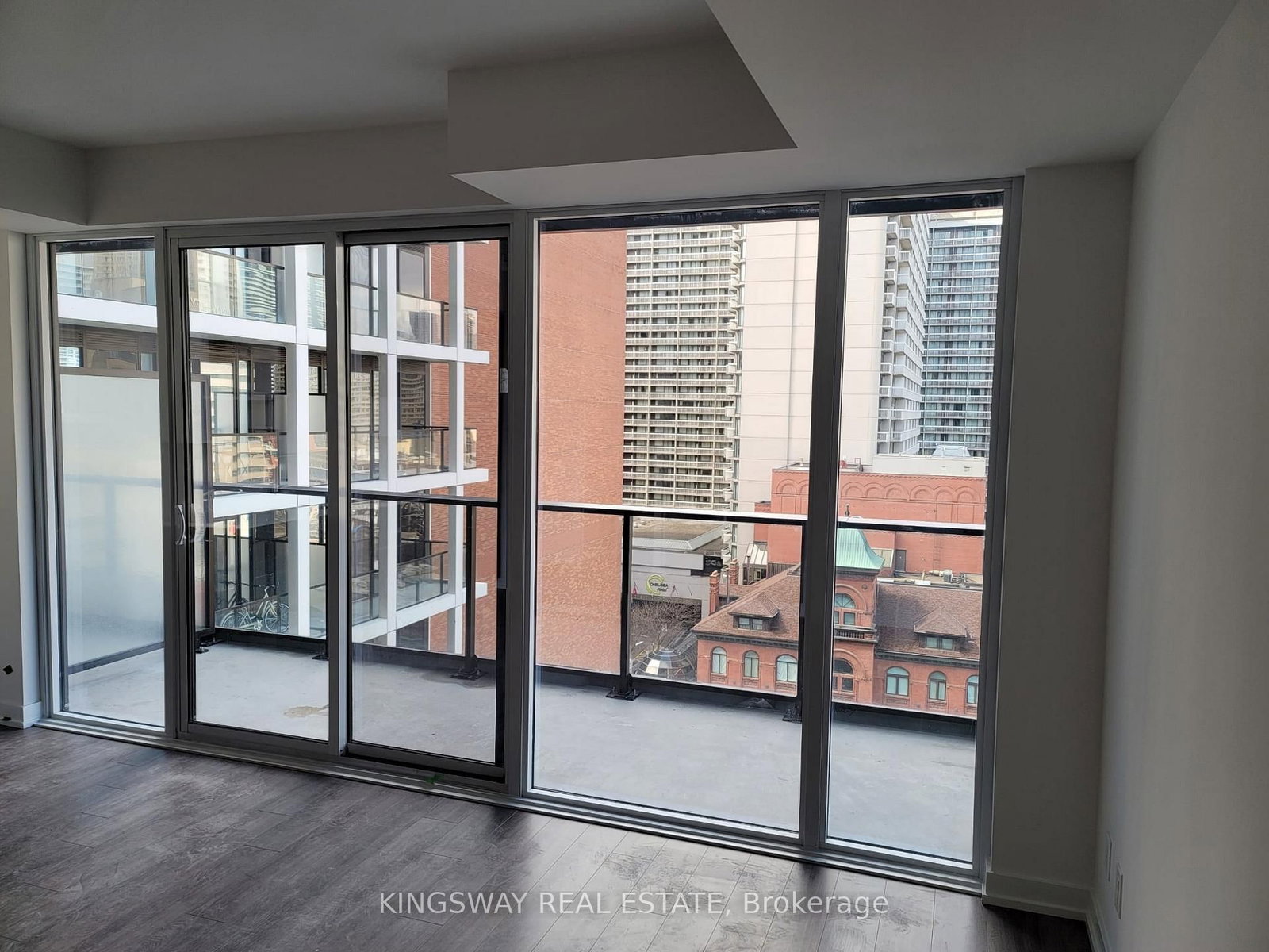 20 Edward Street, Unit 923 - Photo 10