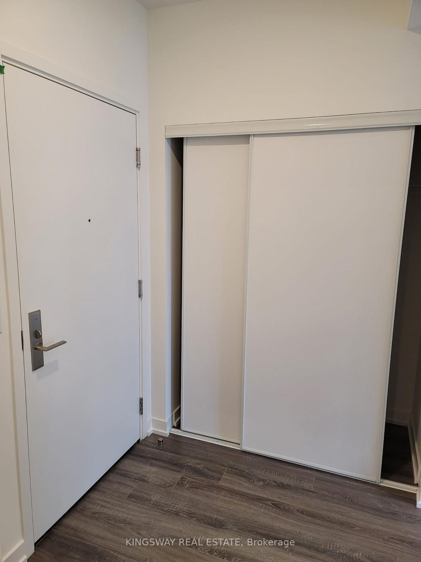 20 Edward Street, Unit 923 - Photo 14