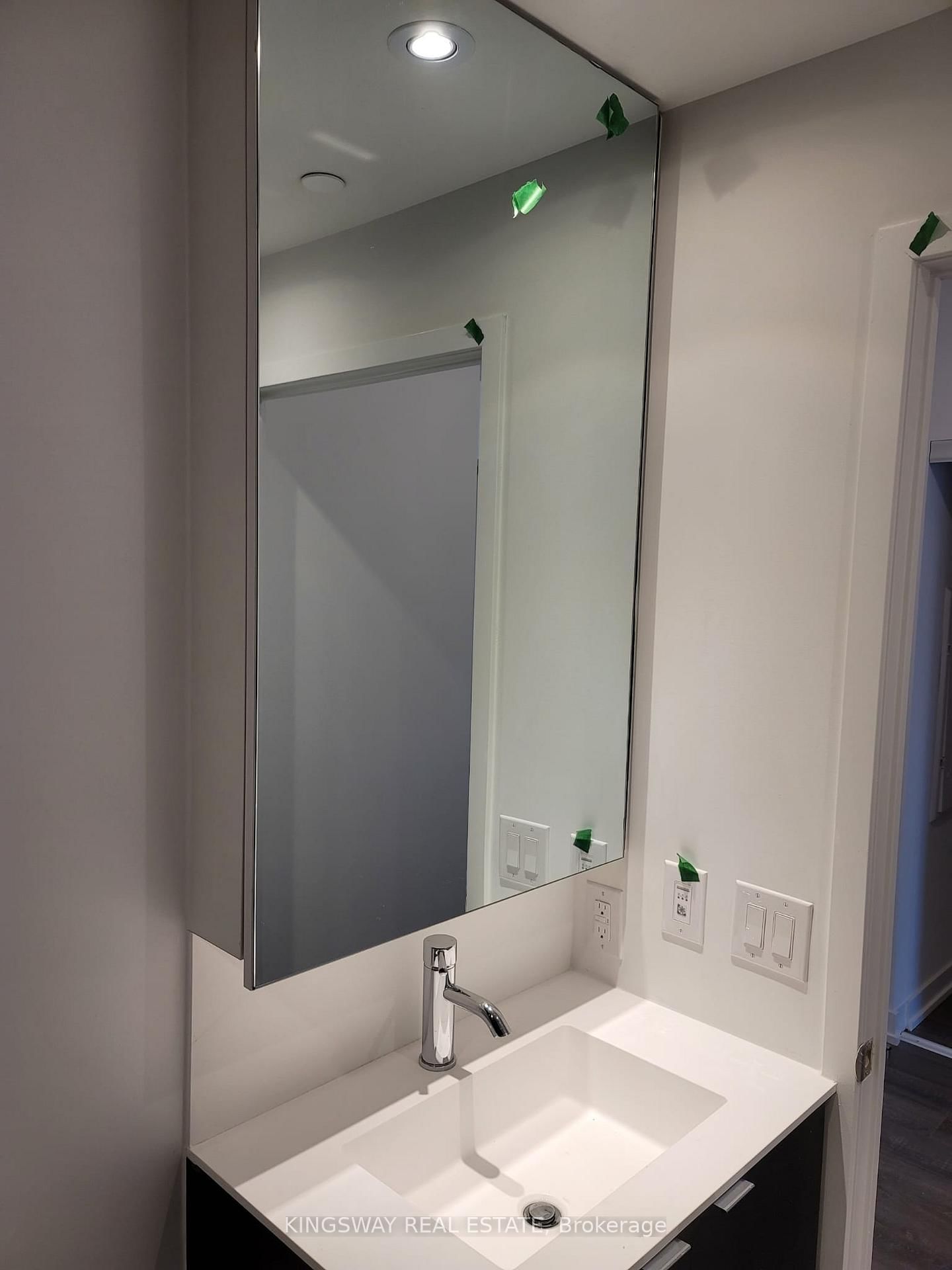 20 Edward Street, Unit 923 - Photo 16