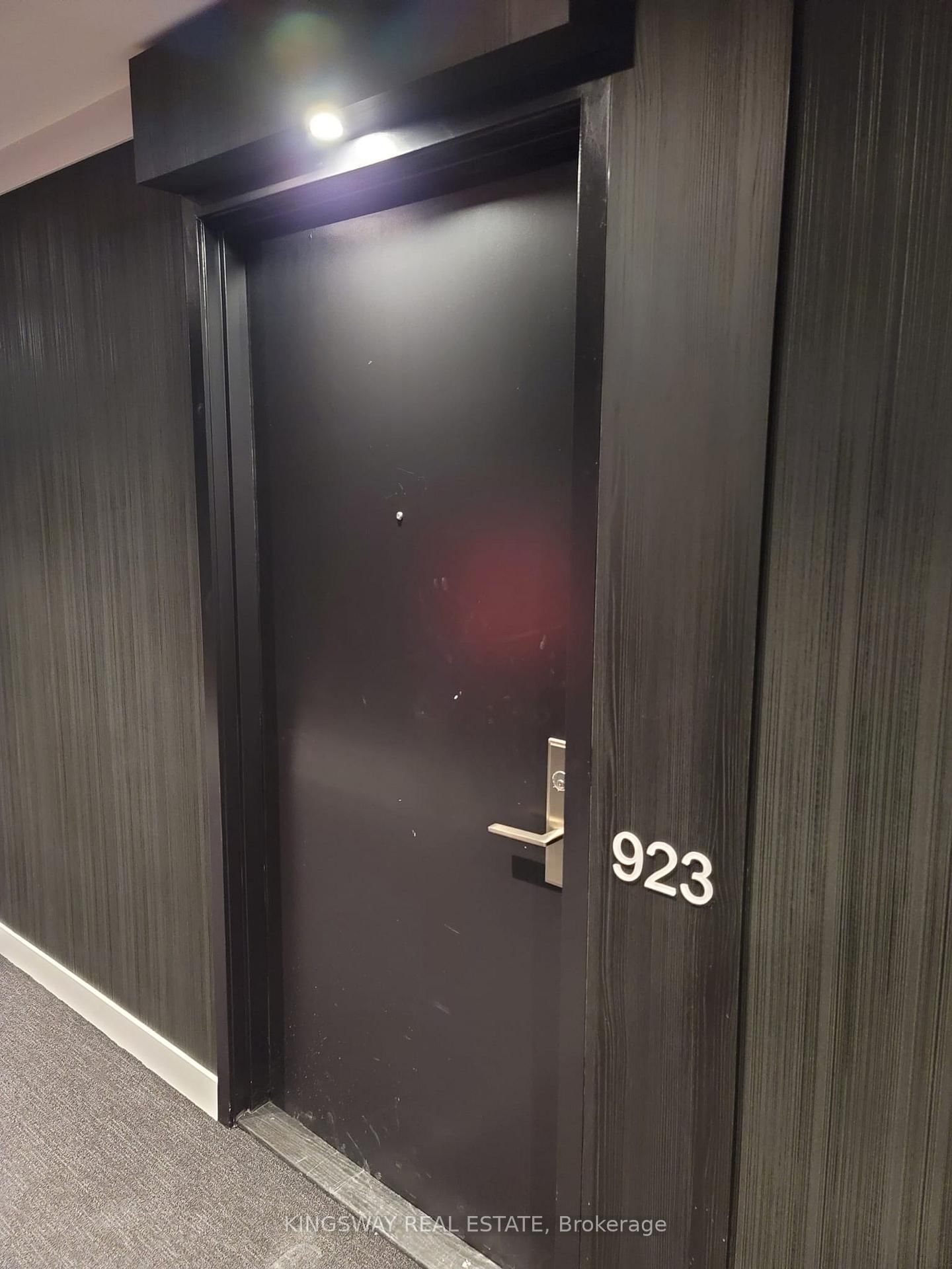 20 Edward Street, Unit 923 - Photo 2