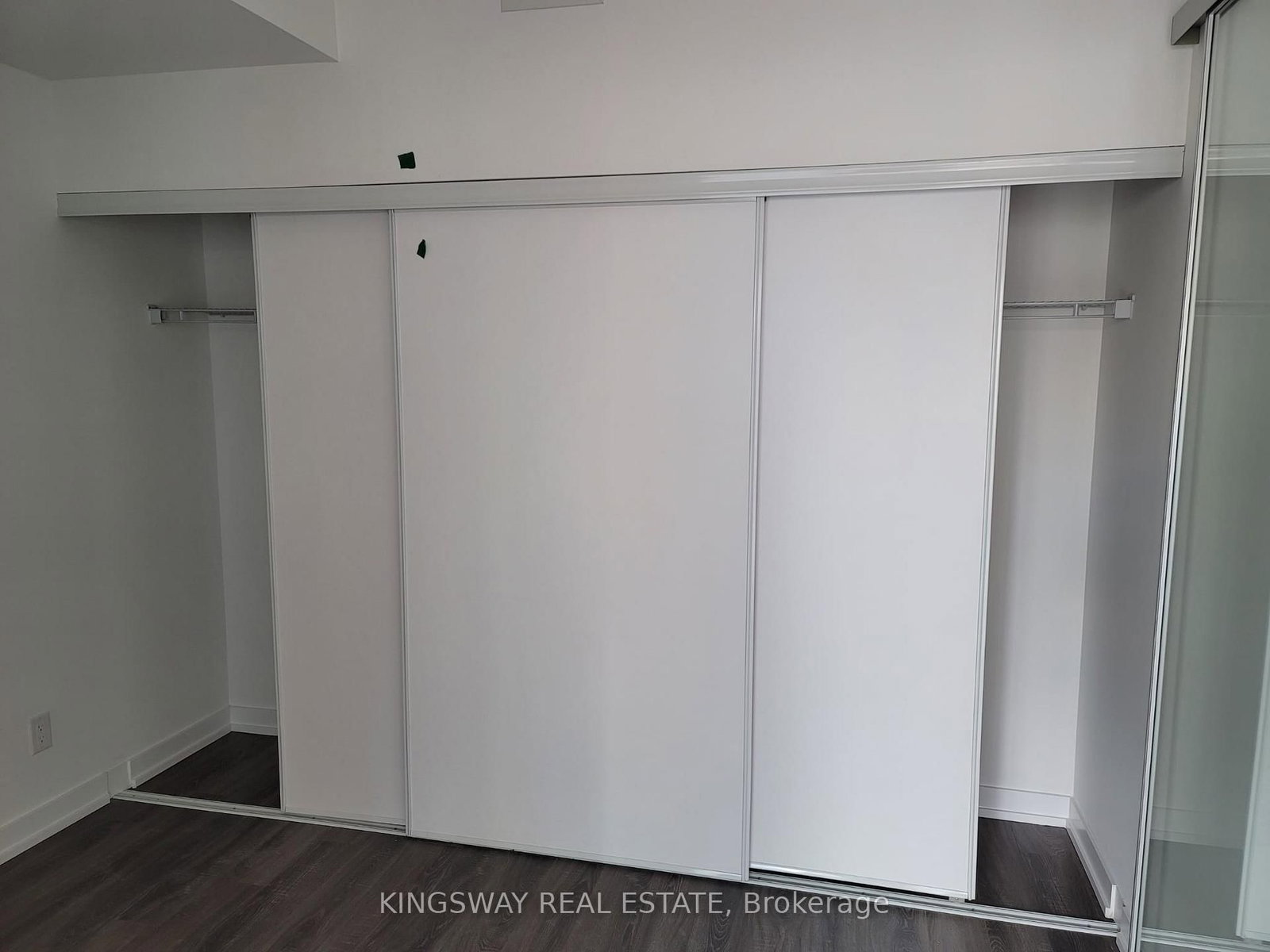 20 Edward Street, Unit 923 - Photo 6