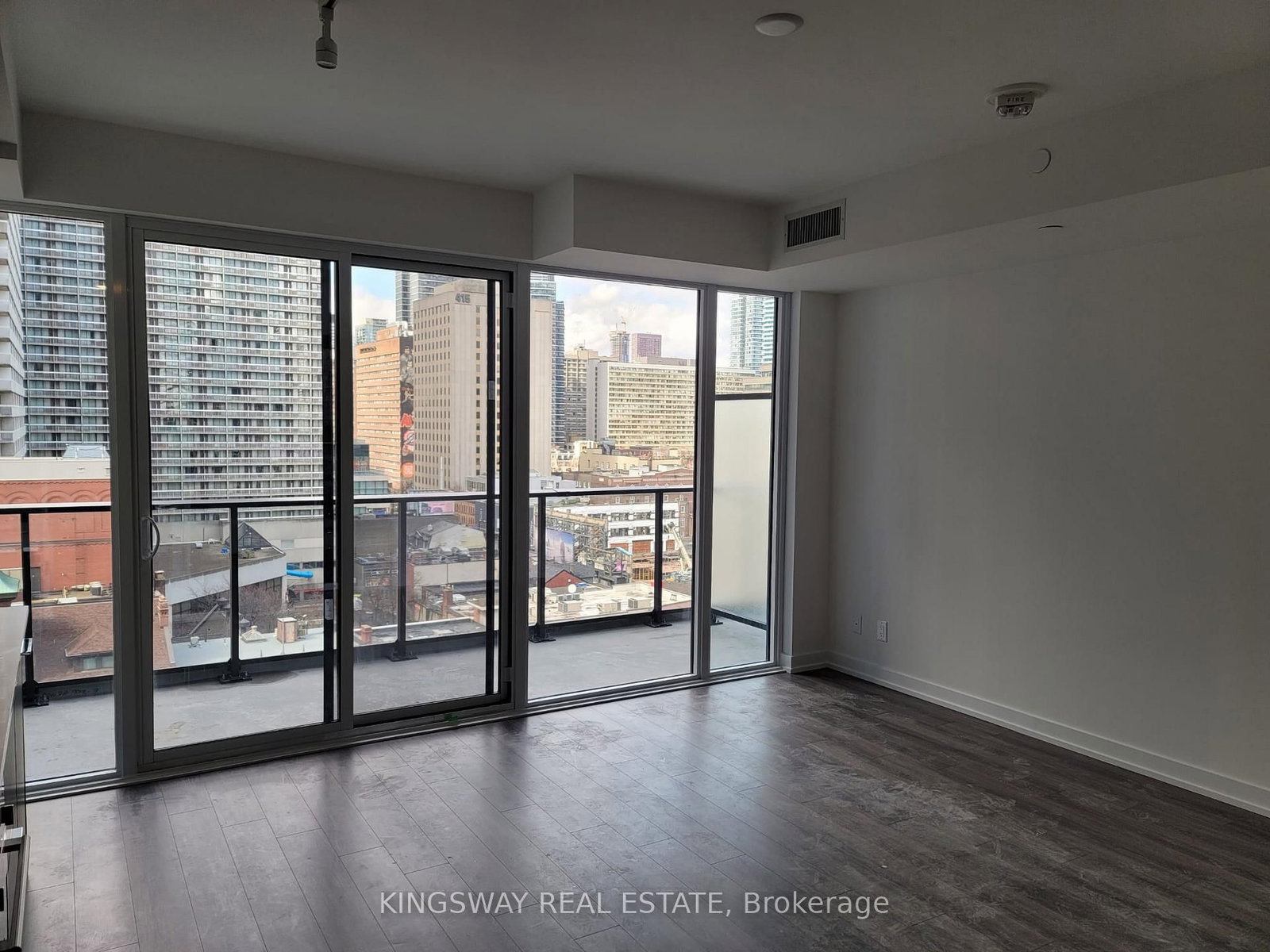 20 Edward Street, Unit 923 - Photo 7