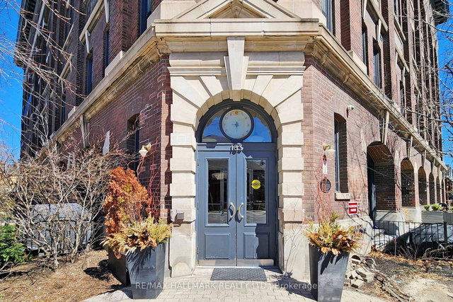 504 - 183 Dovercourt Road