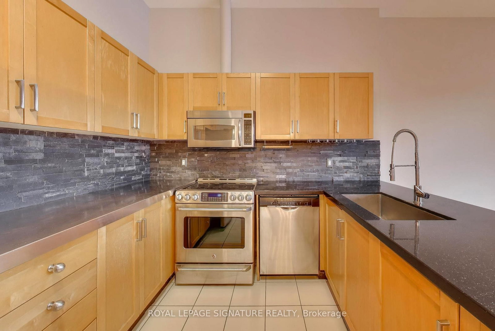 Condo for sale at 801-700 King Street, Toronto, Ontario, M5V 2Y6 - Niagara - MLS: C13023004