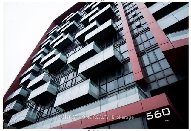 708 - 560 Front Street West Street N W