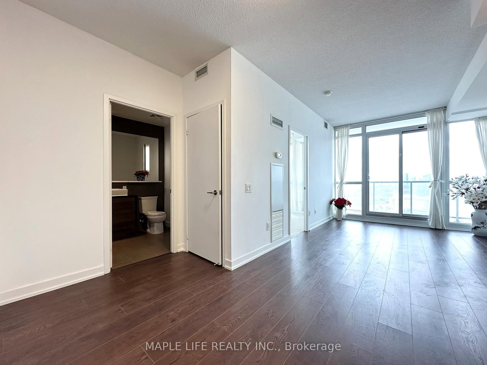 121 Mcmahon Drive, Unit 2502 - Photo 13