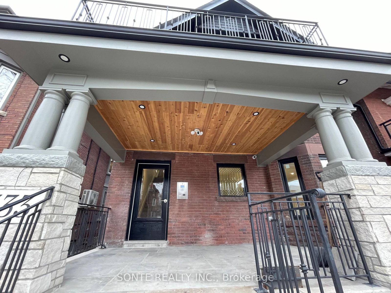 333 Palmerston Boulevard, Unit #201 - Photo 2