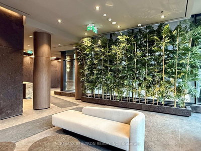 706-110 Broadway Avenue, Toronto, Ontario image-0-2