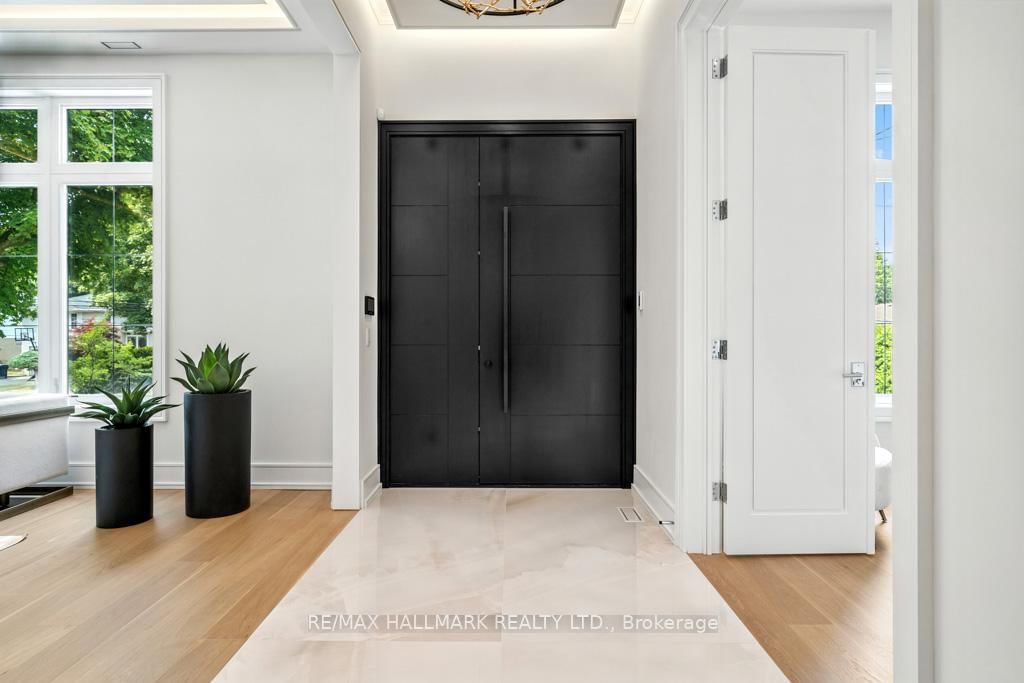 215 Northwood Drive, Toronto, ON, photo 5