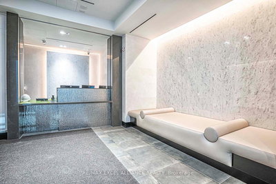 1906-8 Cumberland Street, Toronto, Ontario image-0-3