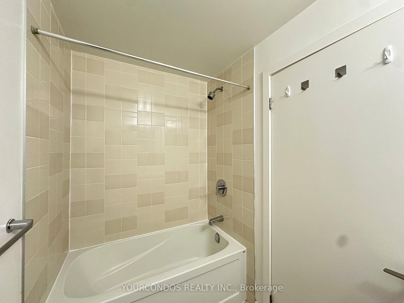 52 Forest Manor Road, Unit 313 - Photo 8