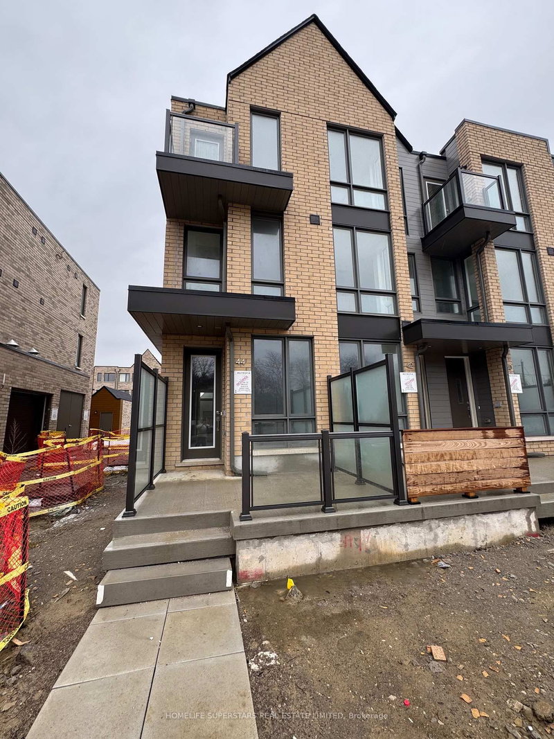 44 Turtle Island Rd, Toronto, M6A 0G2 | Image 3