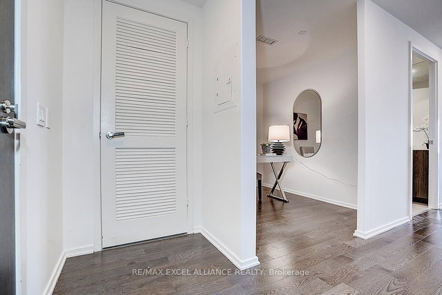 1005 - 12 Bonnycastle Street