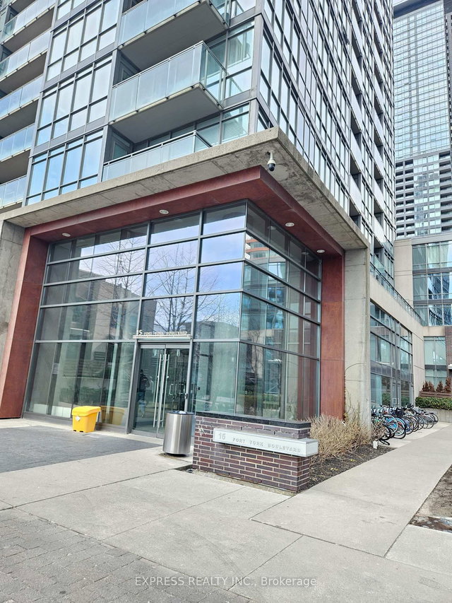 705 - 15 Fort York Boulevard