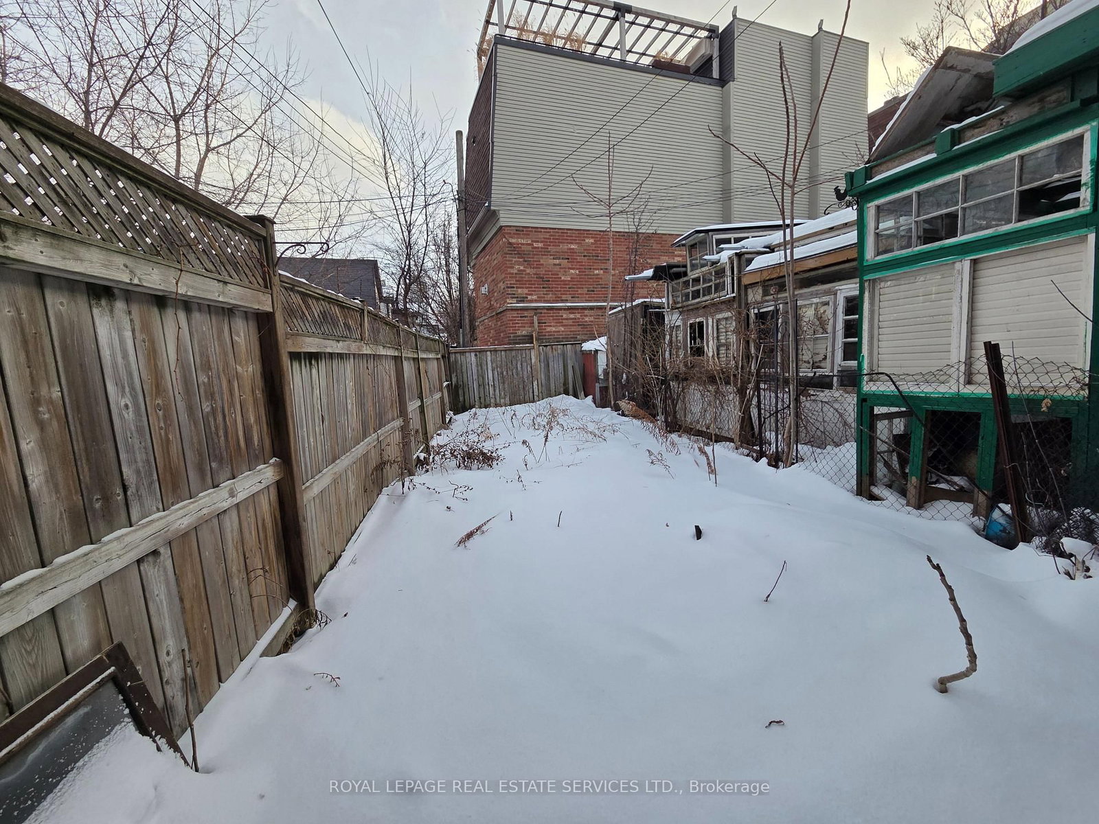 457 Queen Street E, Unit Main - Photo 10