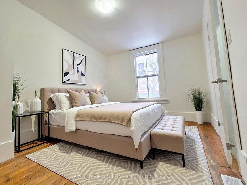 Main - 457 Queen St E, Toronto, M5A 1T6 | Image 3