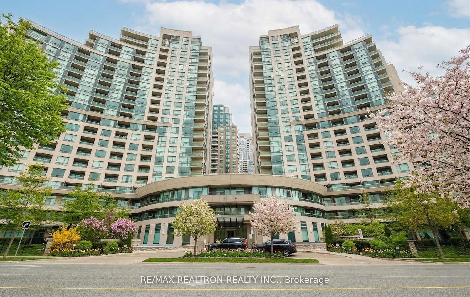 503 Beecroft Road, Unit 1115 - Photo 2