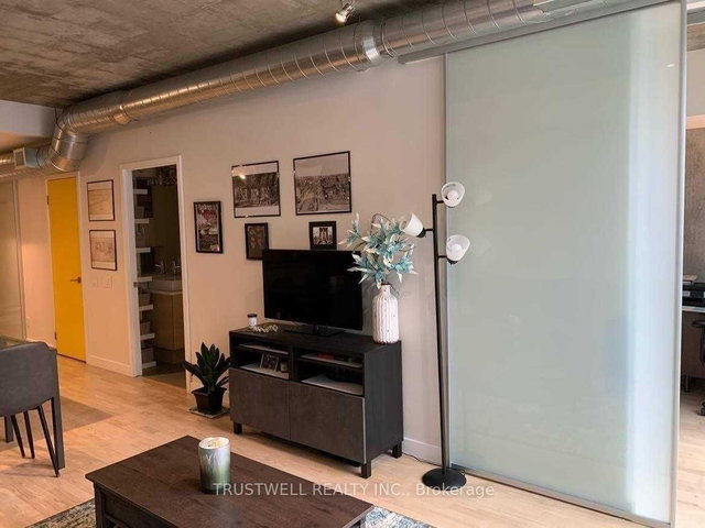 1211 - 138 Princess Street