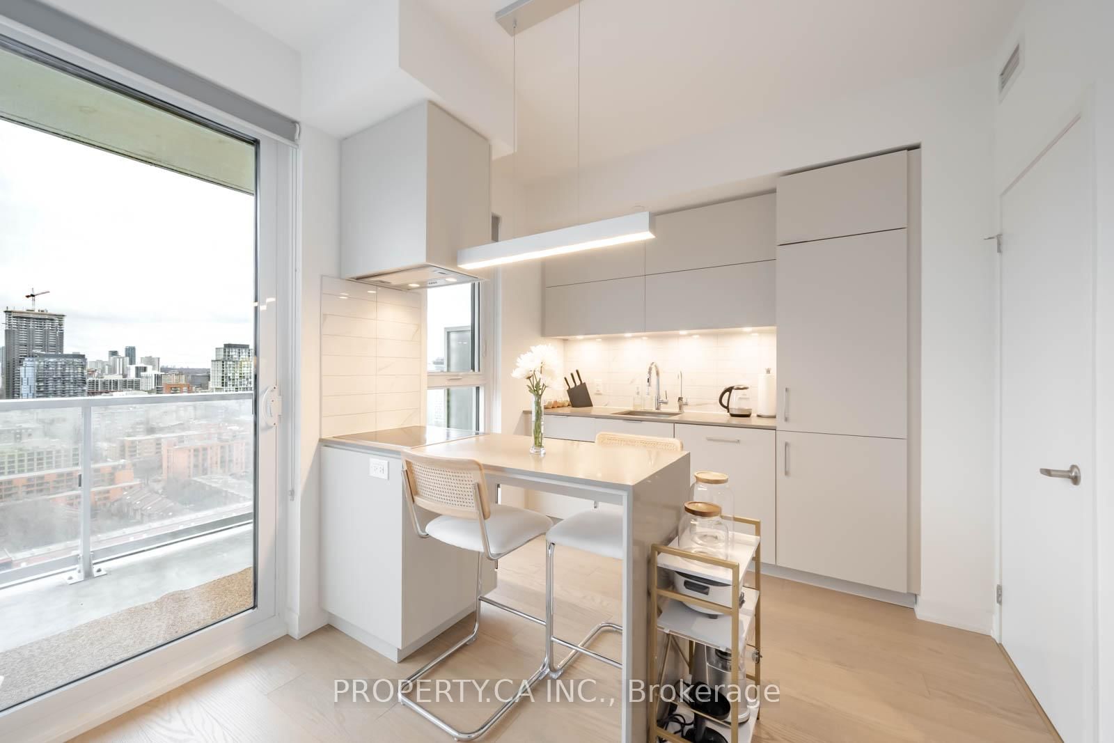 15 Lower Jarvis Street, Unit 1811 - Photo 5