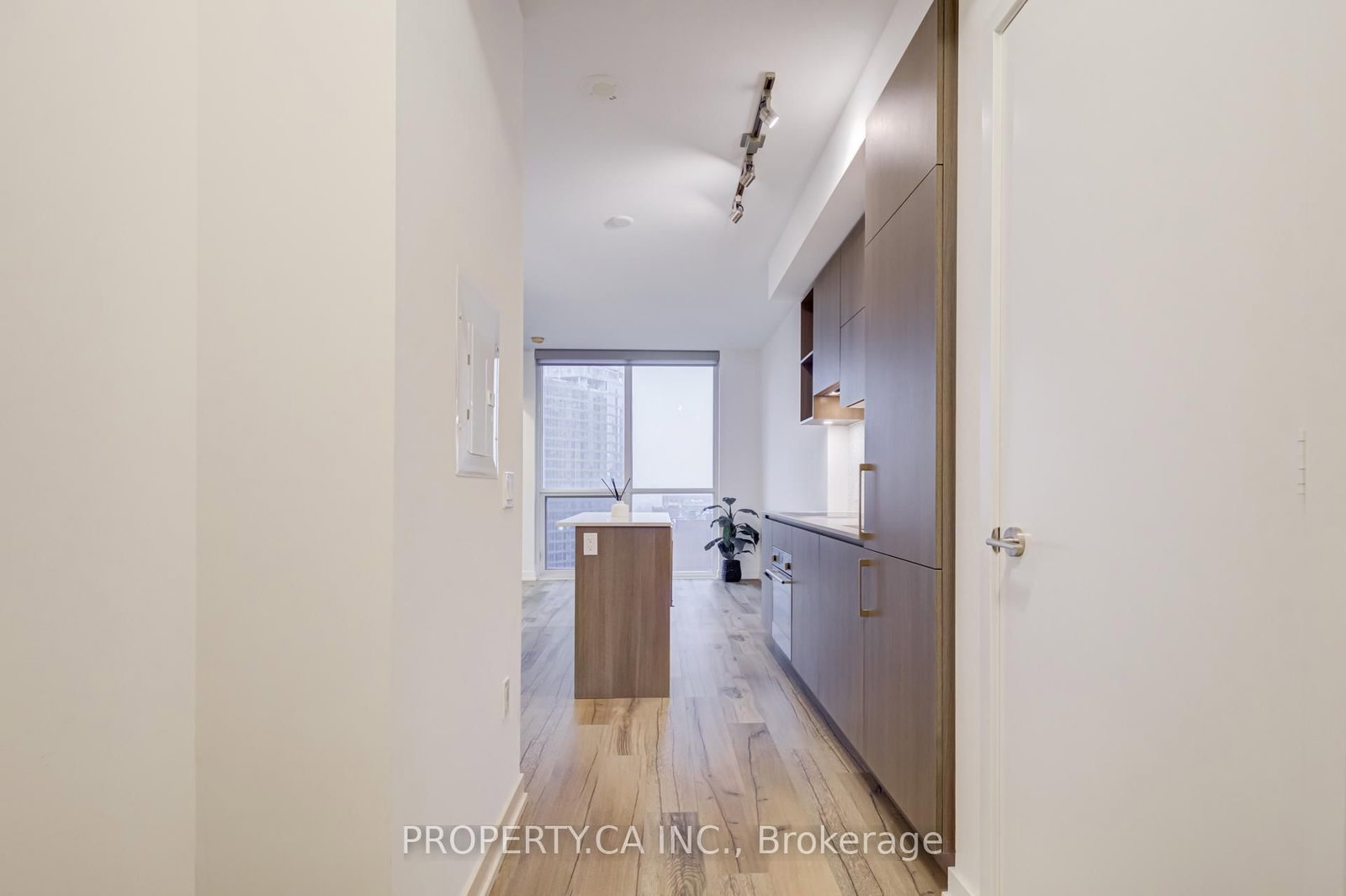 1 Yorkville Avenue, Unit 1710 - Photo 14