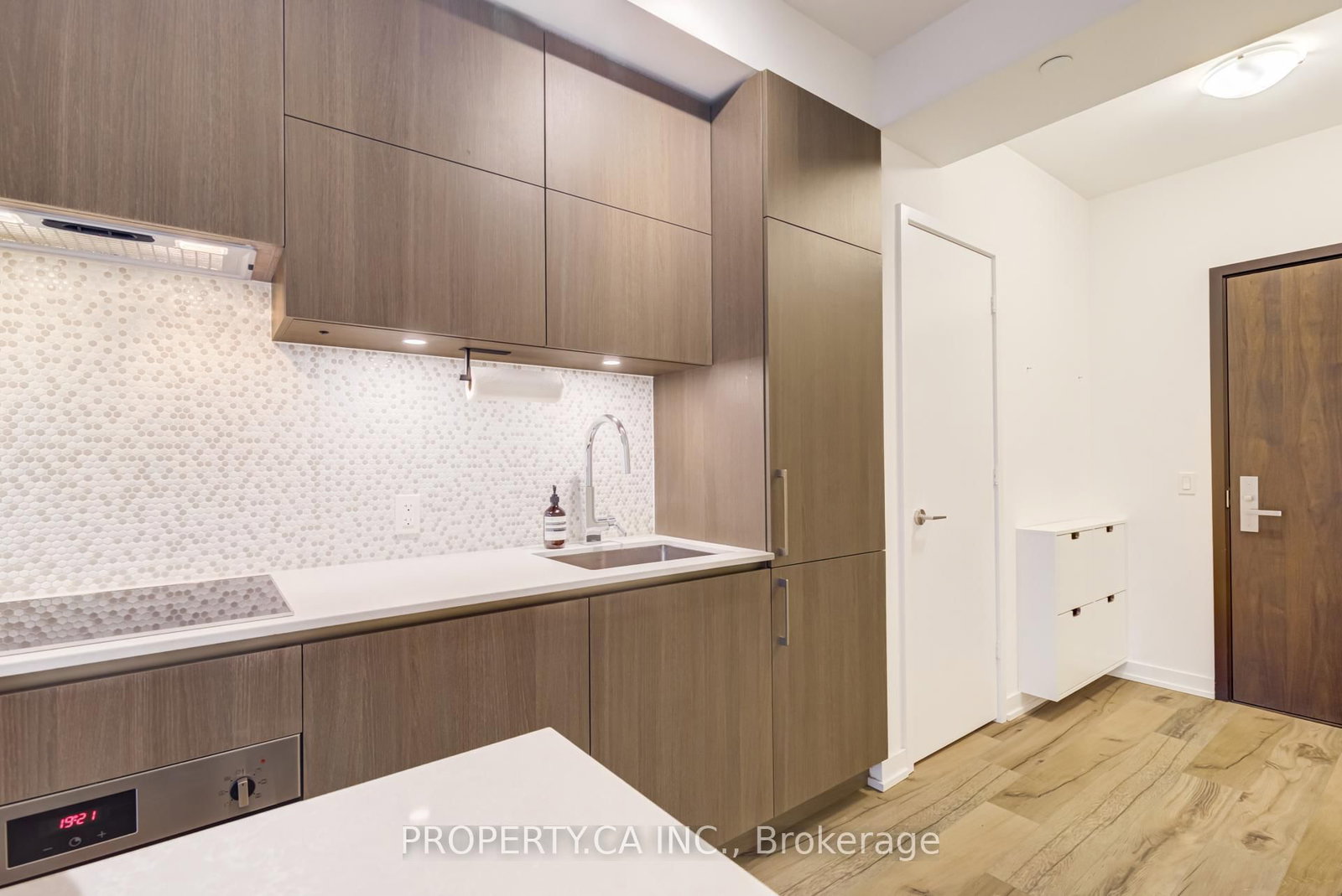 1 Yorkville Avenue, Unit 1710 - Photo 16