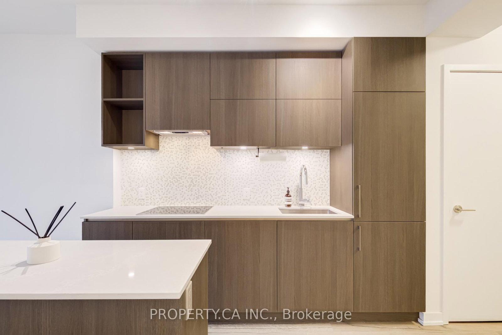 1 Yorkville Avenue, Unit 1710 - Photo 18
