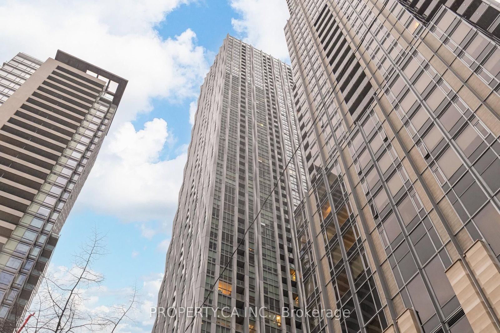 1 Yorkville Avenue, Unit 1710 - Photo 2