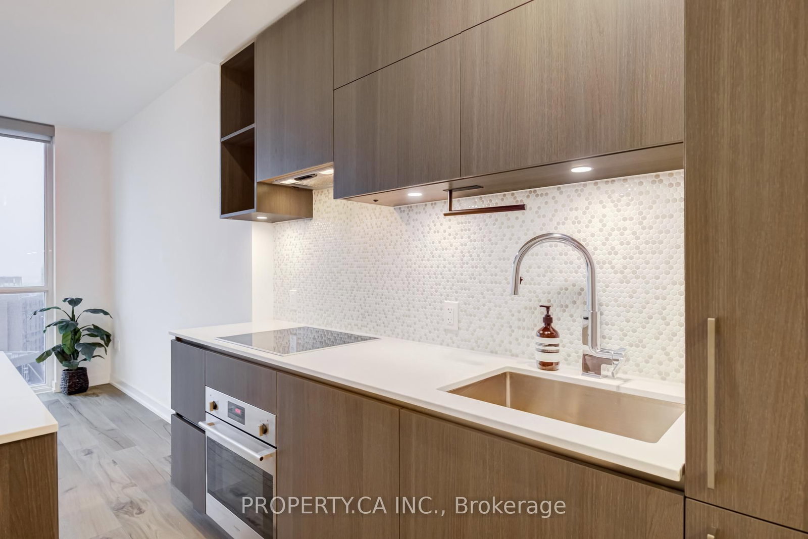 1 Yorkville Avenue, Unit 1710 - Photo 21