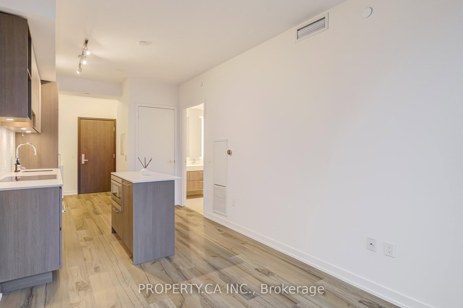 1 Yorkville Avenue, Unit 1710 - Photo 25