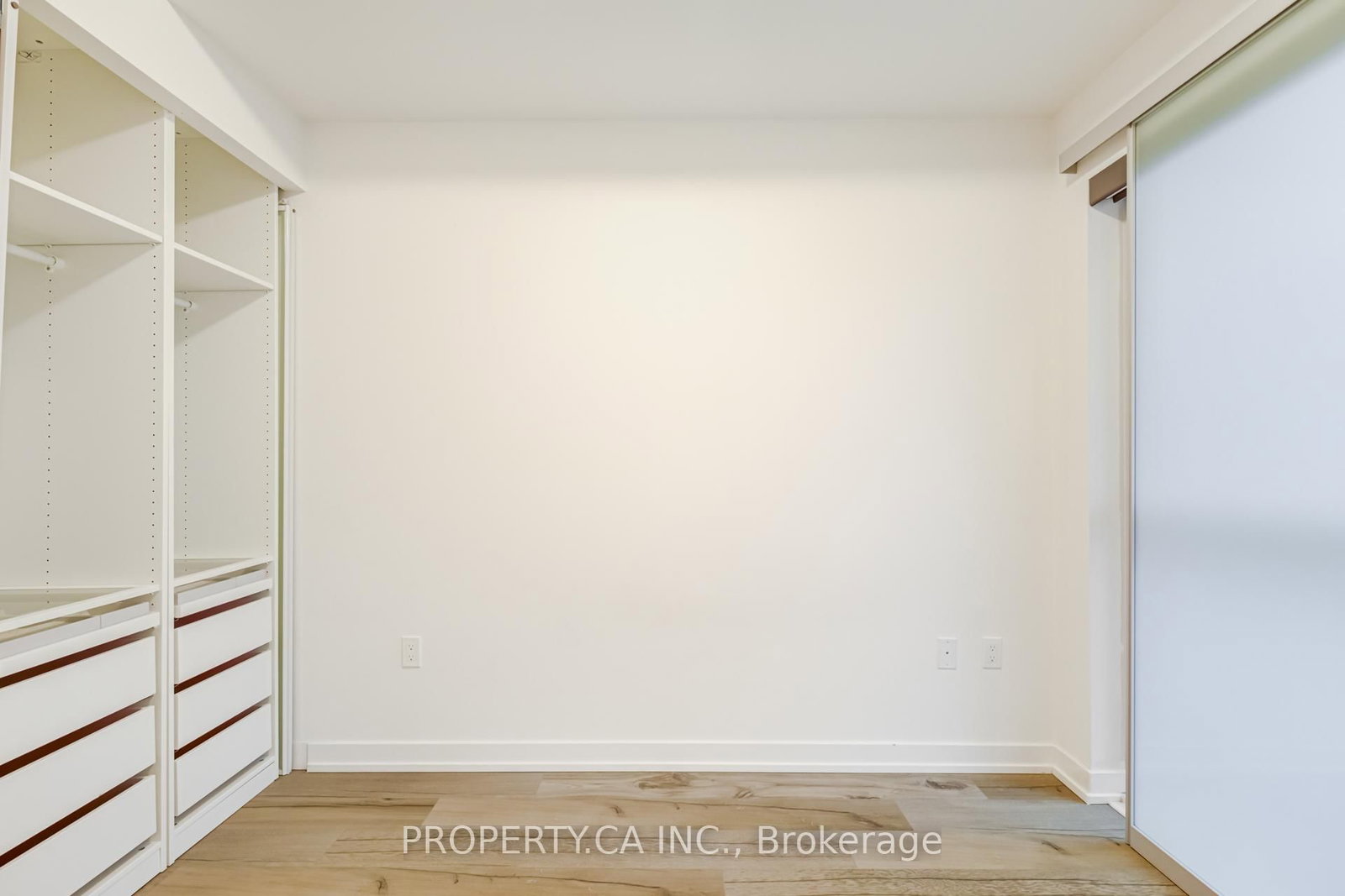 1 Yorkville Avenue, Unit 1710 - Photo 34