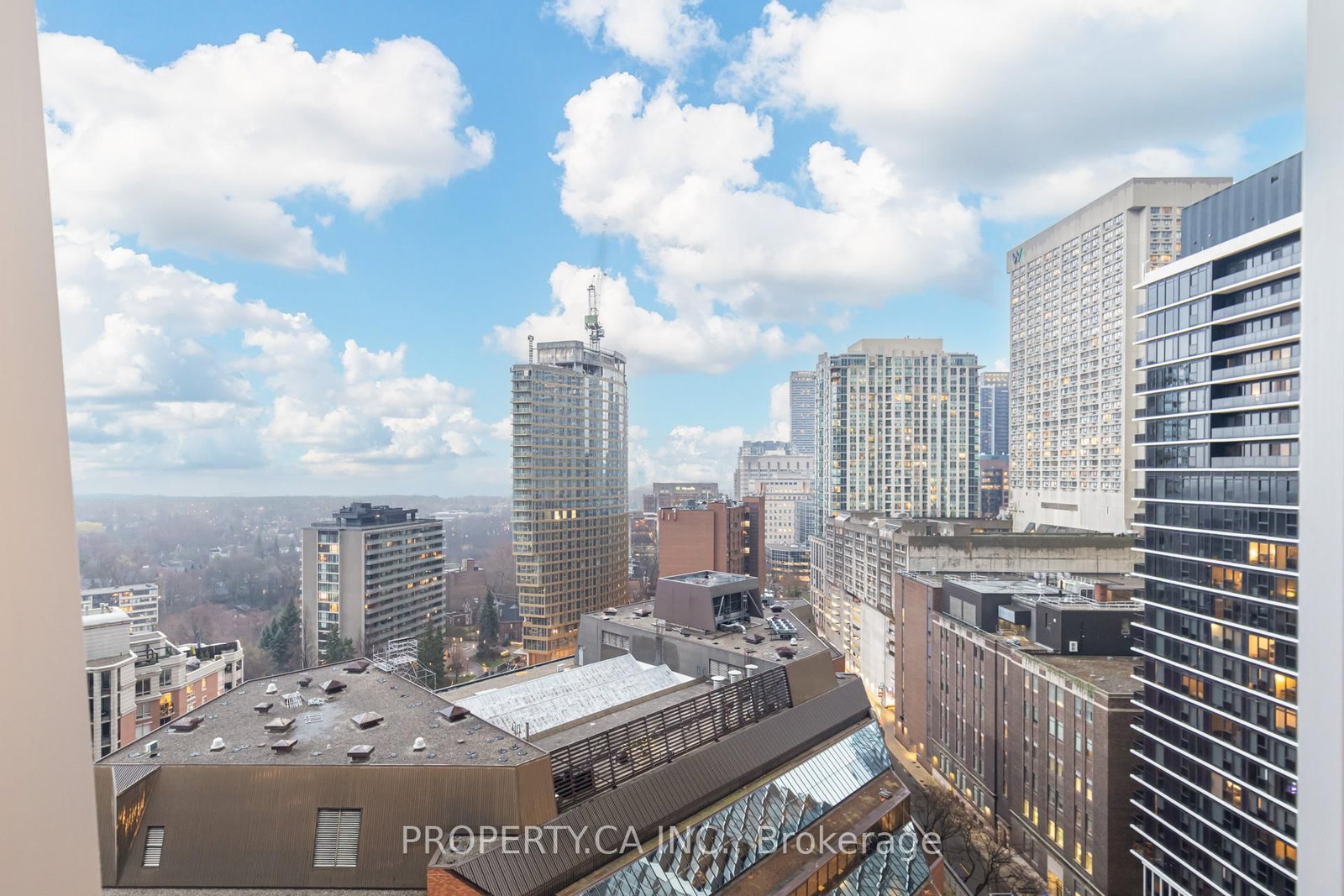 1 Yorkville Avenue, Unit 1710 - Photo 44