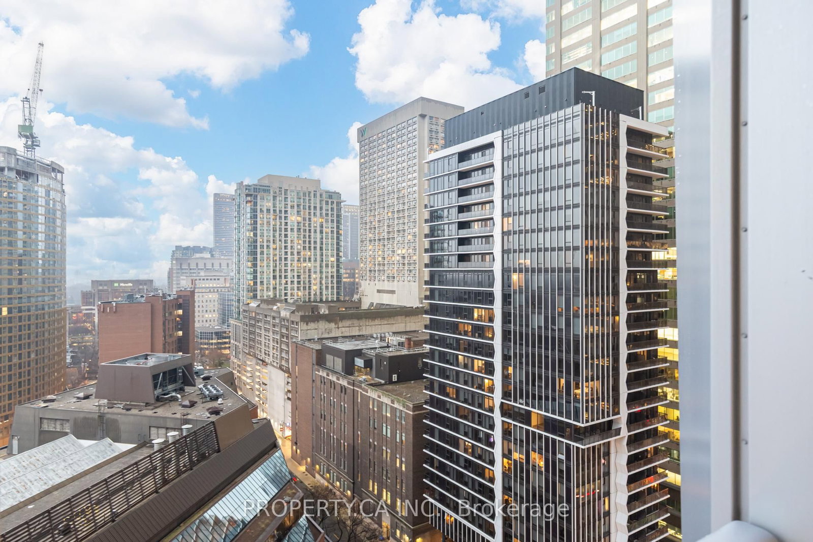 1 Yorkville Avenue, Unit 1710 - Photo 45