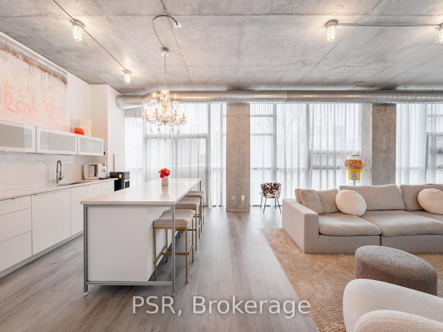 313 - 60 Bathurst Street