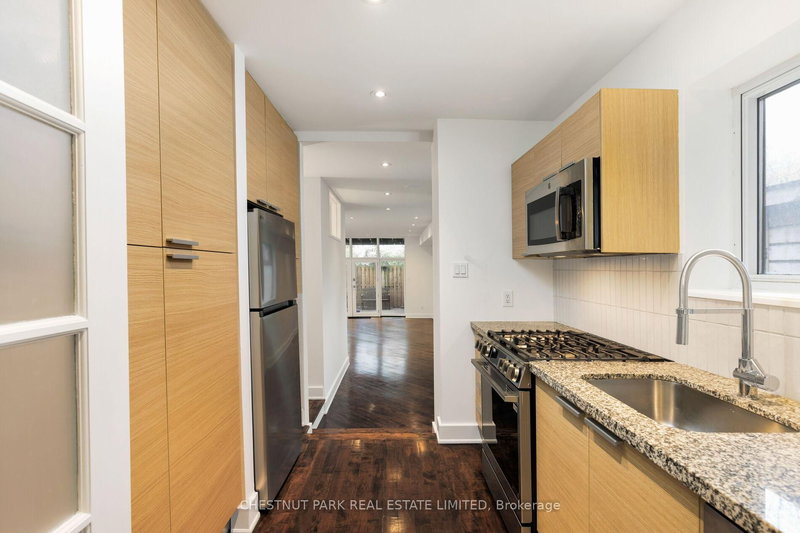 Main Fl - 734 Huron St, Toronto, M4V 2W3 | Image 2