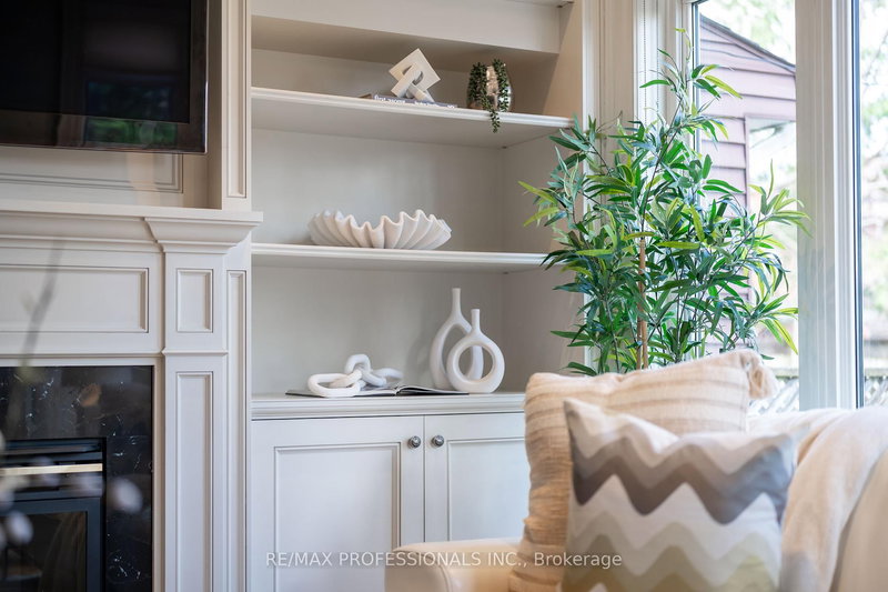 721 Markham St, Toronto, M6G 2M2 | Image 3