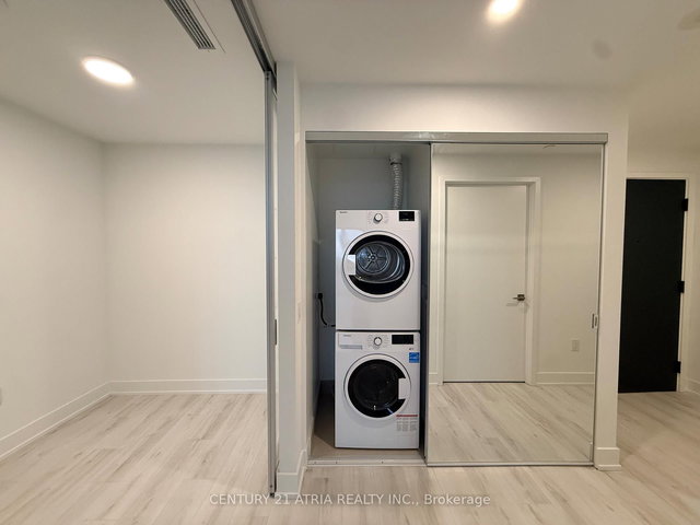 3313 - 36 Olive Avenue