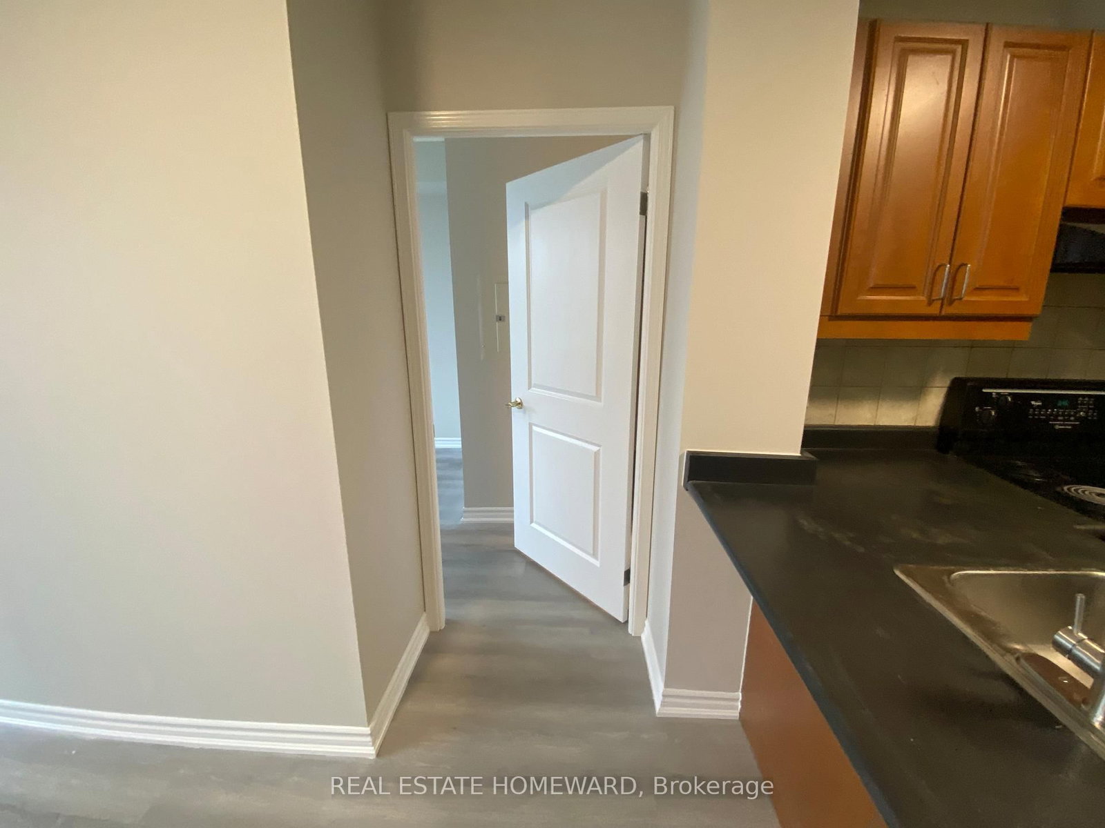 28 Byng Avenue, Unit 1005 - Photo 12