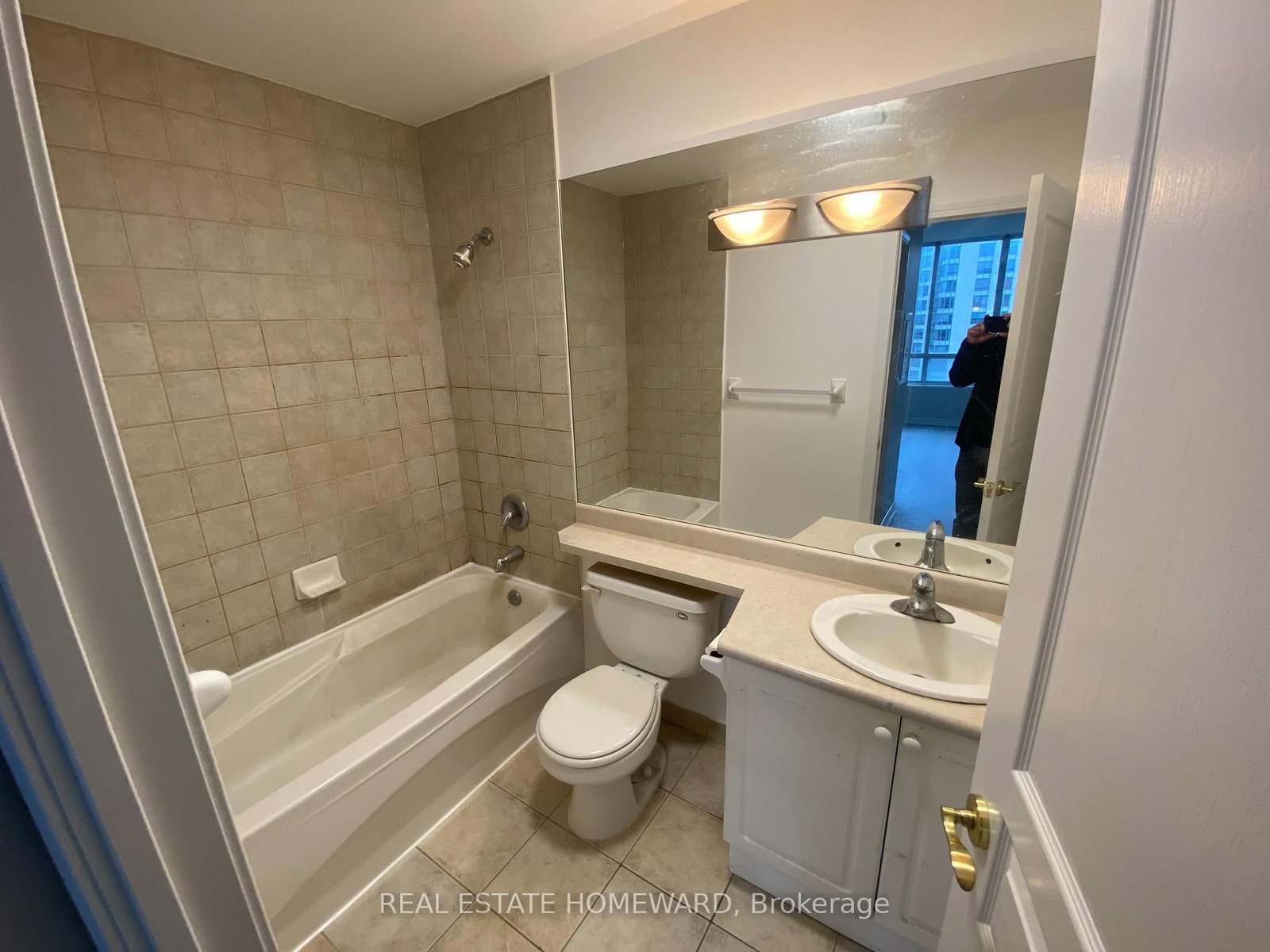 28 Byng Avenue, Unit 1005 - Photo 16