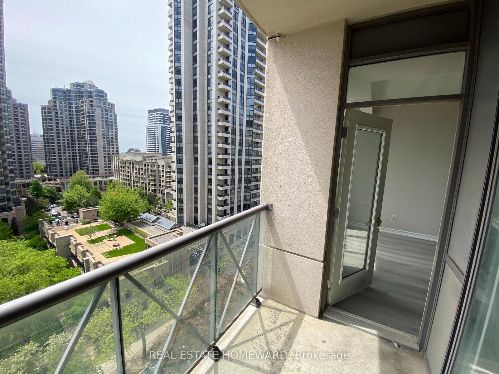 28 Byng Avenue, Unit 1005 - Photo 19