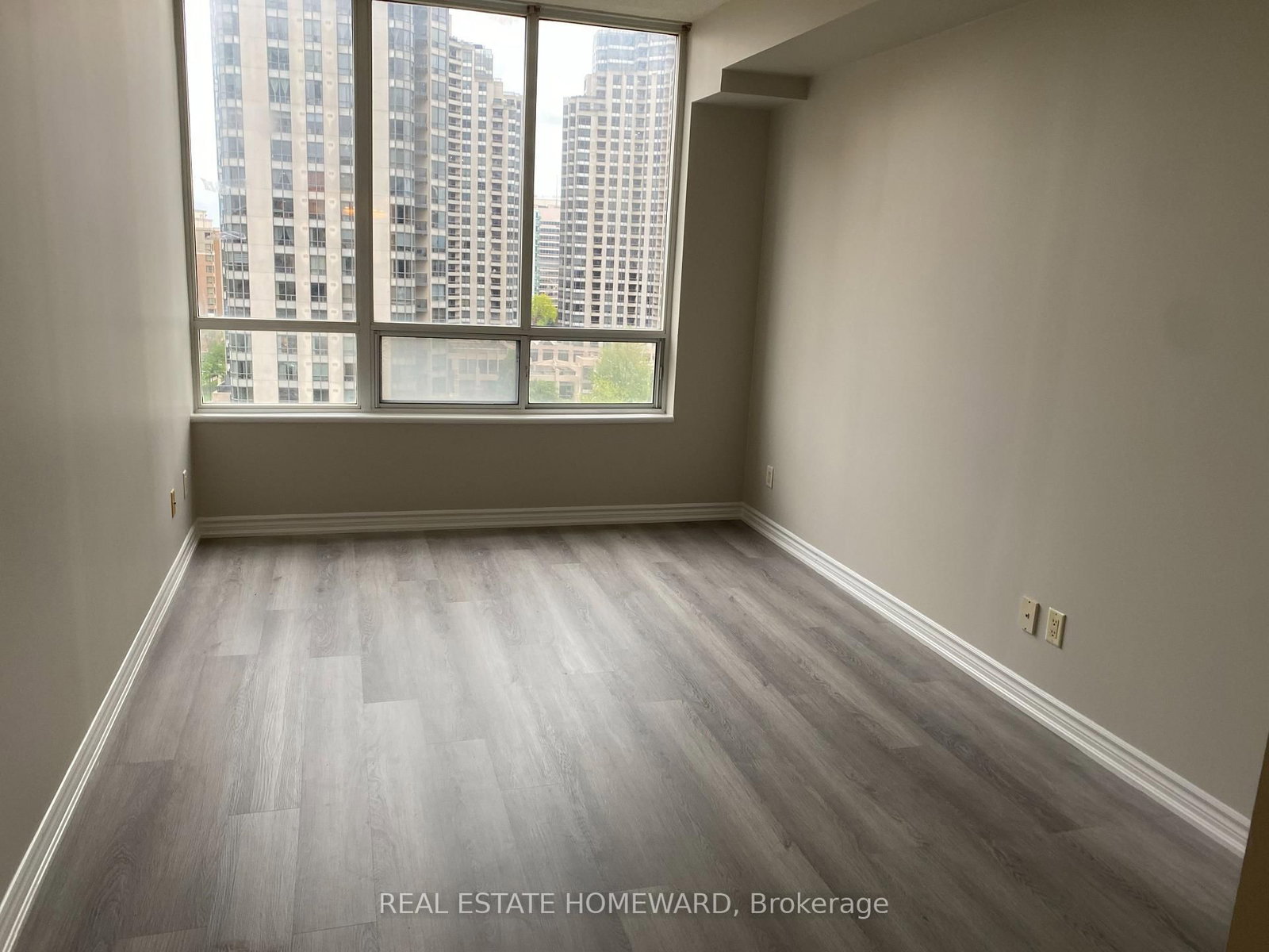 28 Byng Avenue, Unit 1005 - Photo 9