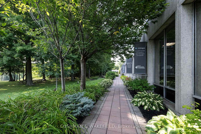 1127 Leslie St, Toronto, M3C 2K4 | Image 2