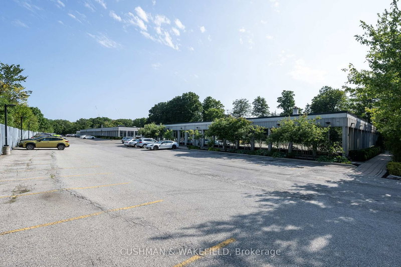 1127 Leslie St, Toronto, M3C 2K4 | Image 3