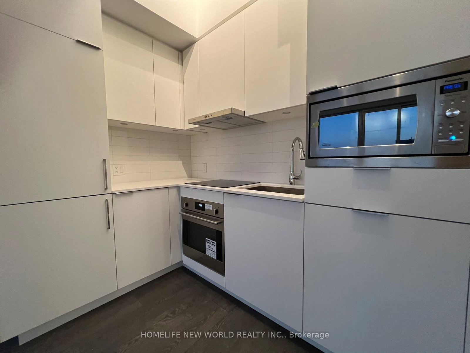 7 Golden Lion Heights, Unit 837 - Photo 3