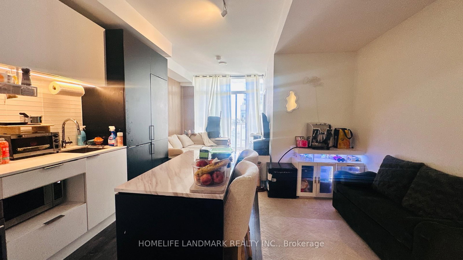 33 Helendale Avenue, Unit 601 - Photo 8