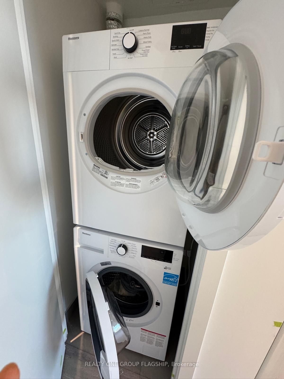 8 Wellesley Street W, Unit 3111 - Photo 10