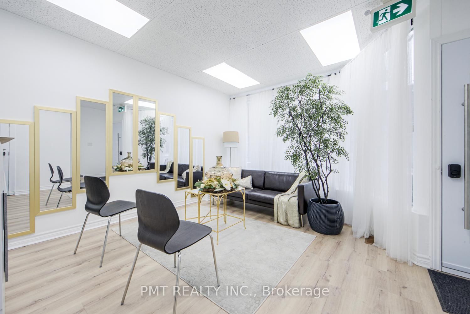 1092 Bathurst Street - Photo 2