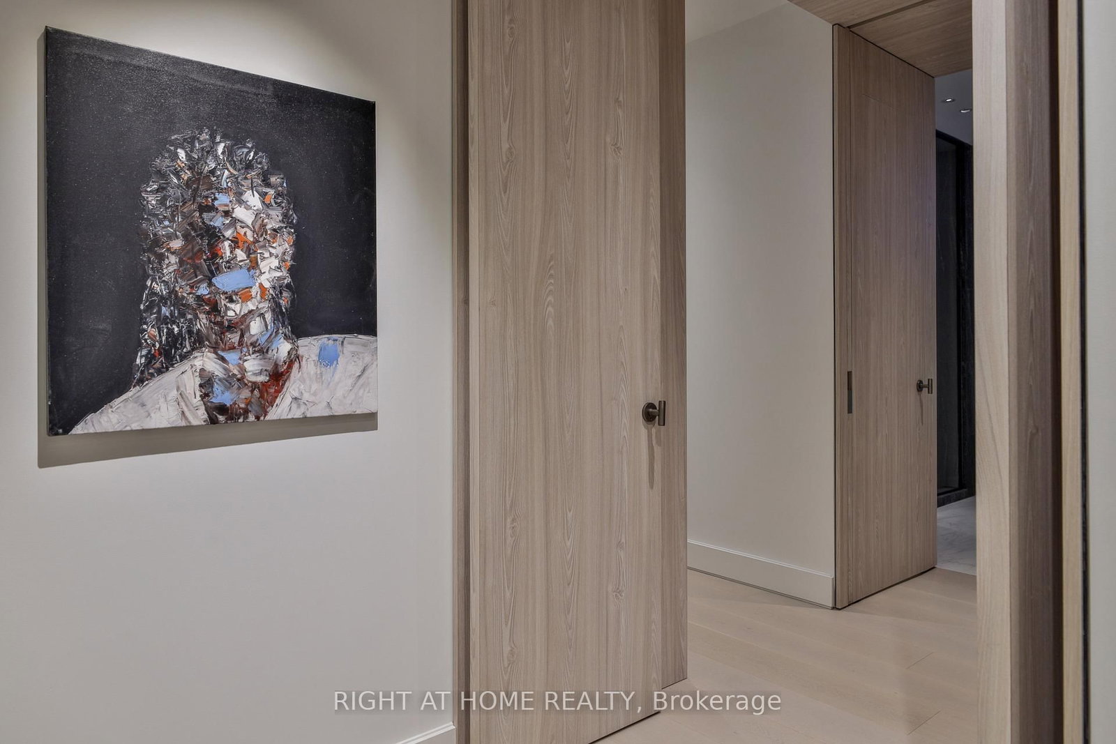 1 W Roxborough Street • #403 • Toronto, ON photo 15