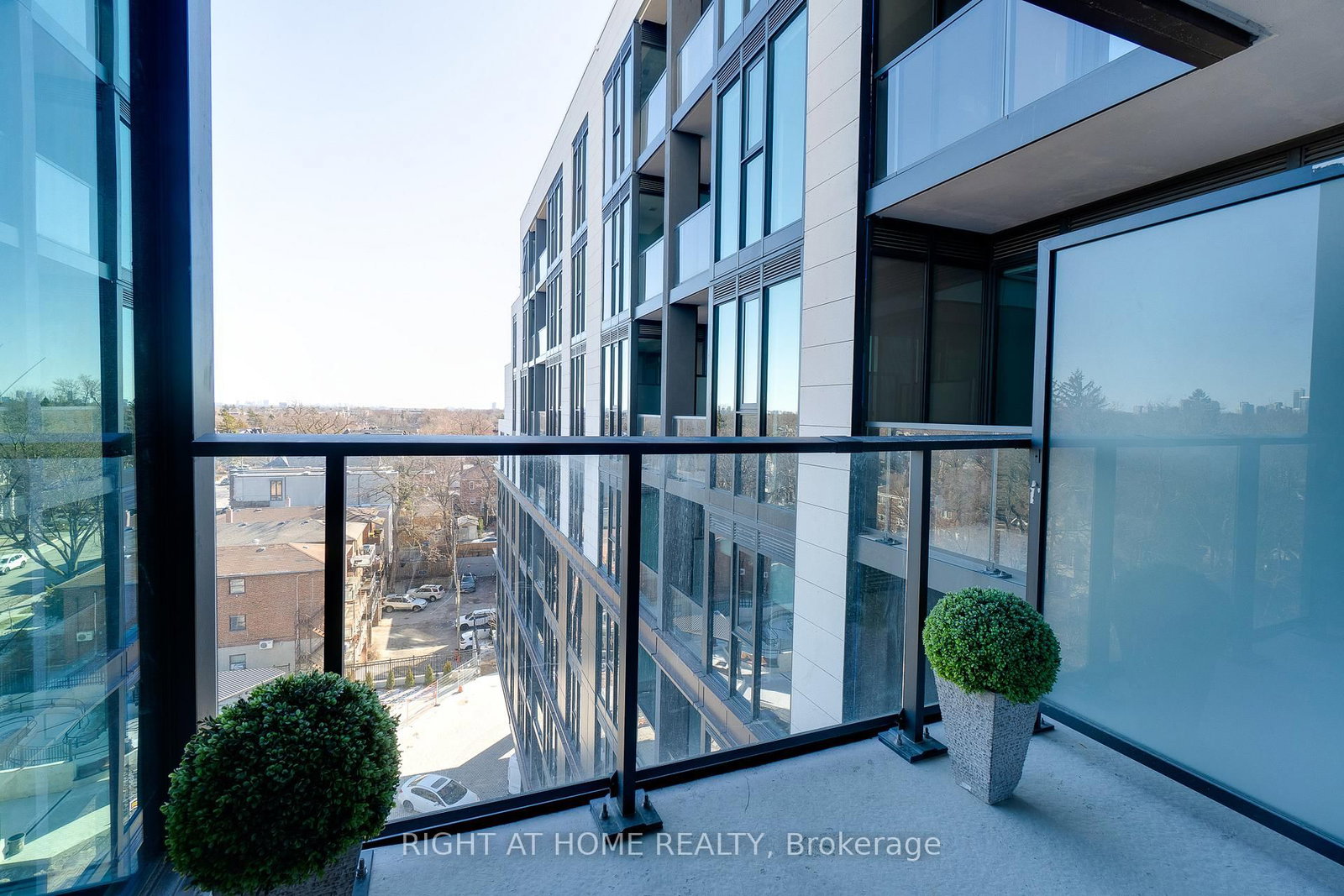 250 Lawrence Avenue W, Unit 724 - Photo 12