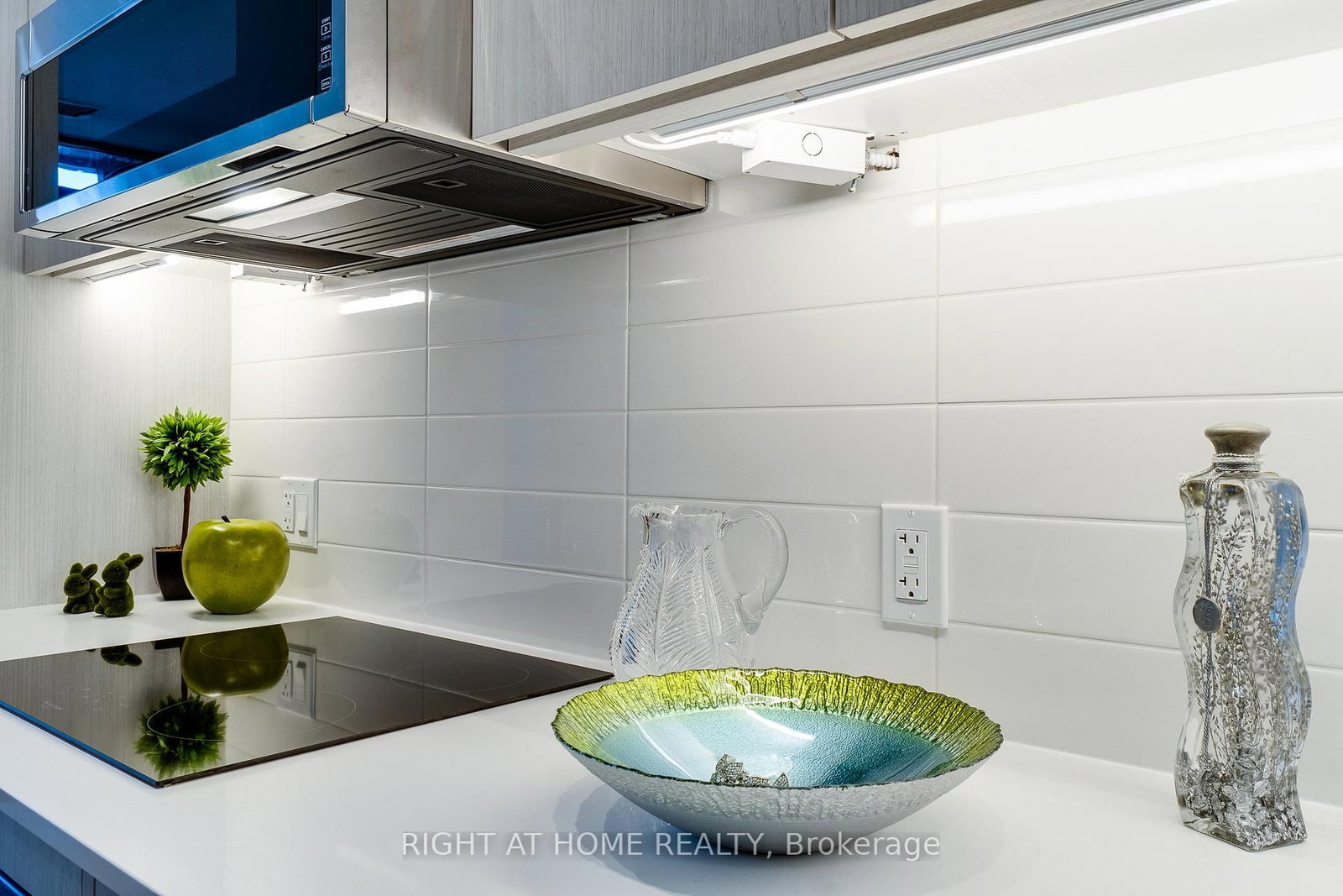 250 Lawrence Avenue W, Unit 724 - Photo 22